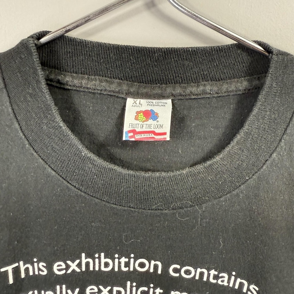 Vintage Fruit Of The Loom Shirt Mens XL Black 1993 Biennial Graphic Art Tee - Picture 3 of 8
